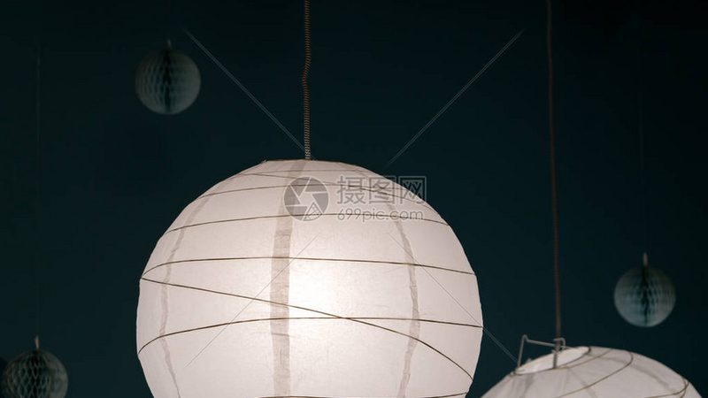 轻奢别墅灯具定制的奥秘：如何选择与搭配